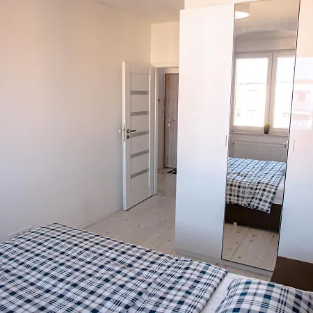 Sdh Comfortable Near Chopin Airport * Varšava