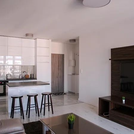 Sdh Comfortable Near Chopin Airport