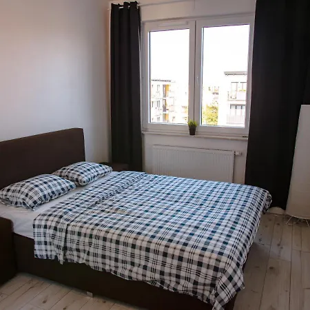 Apartment Sdh Comfortable Near Chopin Airport