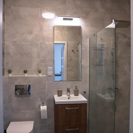 Apartment Sdh Comfortable Near Chopin Airport